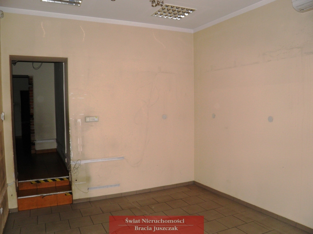 Lokal Użytkowy w centrum na sprzedaż - Widok 2