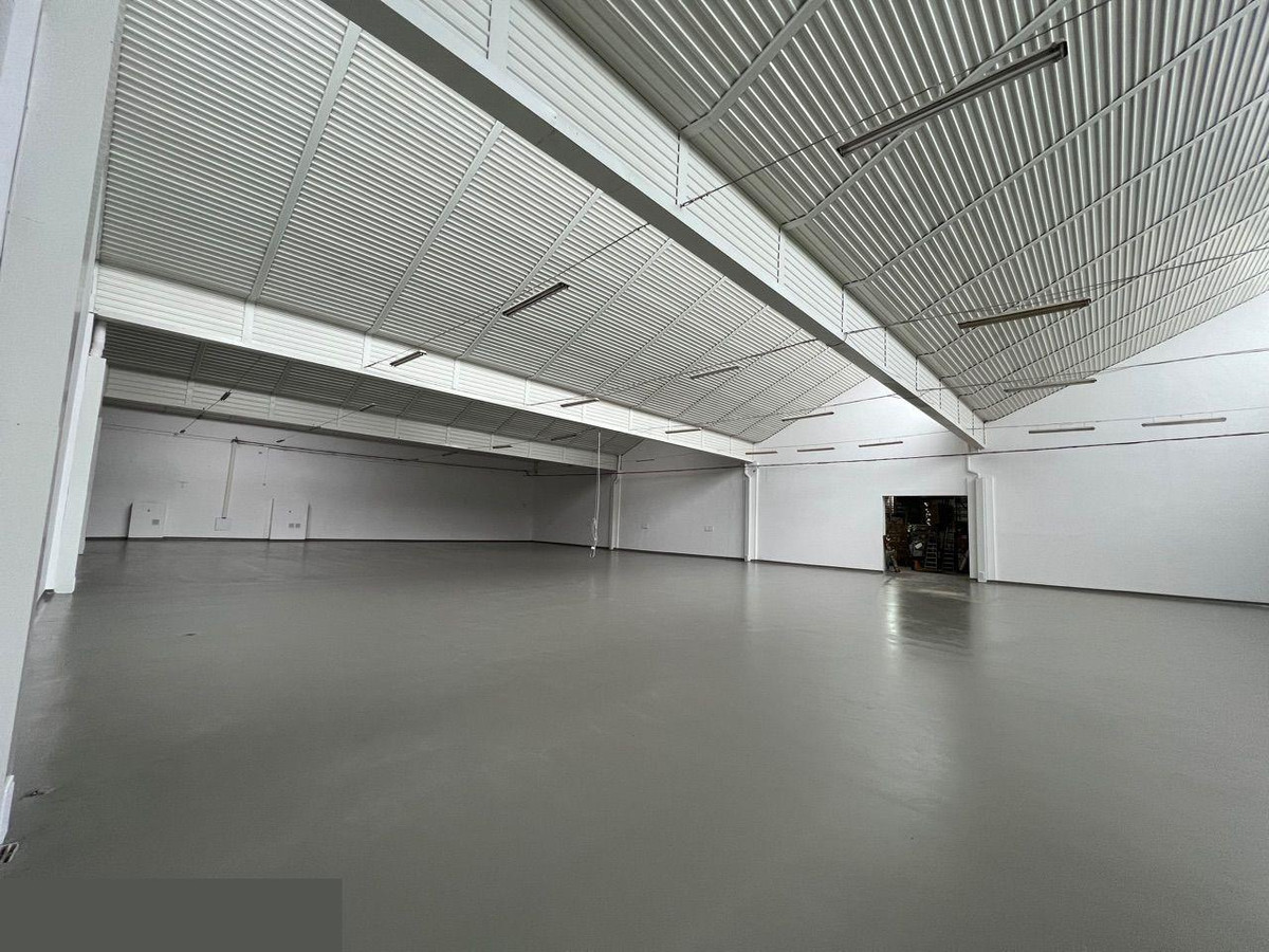 Magazyn wysokiego składowania 1 175 m² | suchy dok dla TIR | przy DK1 - View 2