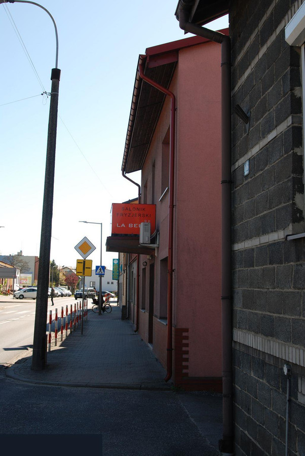 Lokal usługowy z parkingiem i klimatyzacją 262 m² - Więcej