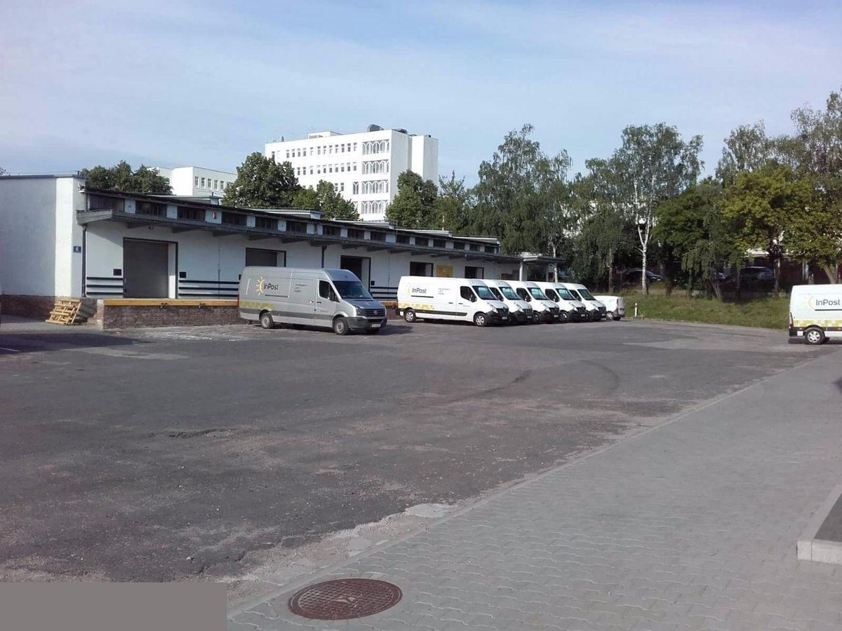 Wynajmę magazyn 100 m² przy ul. Przemysłowej 6 (brama 4)