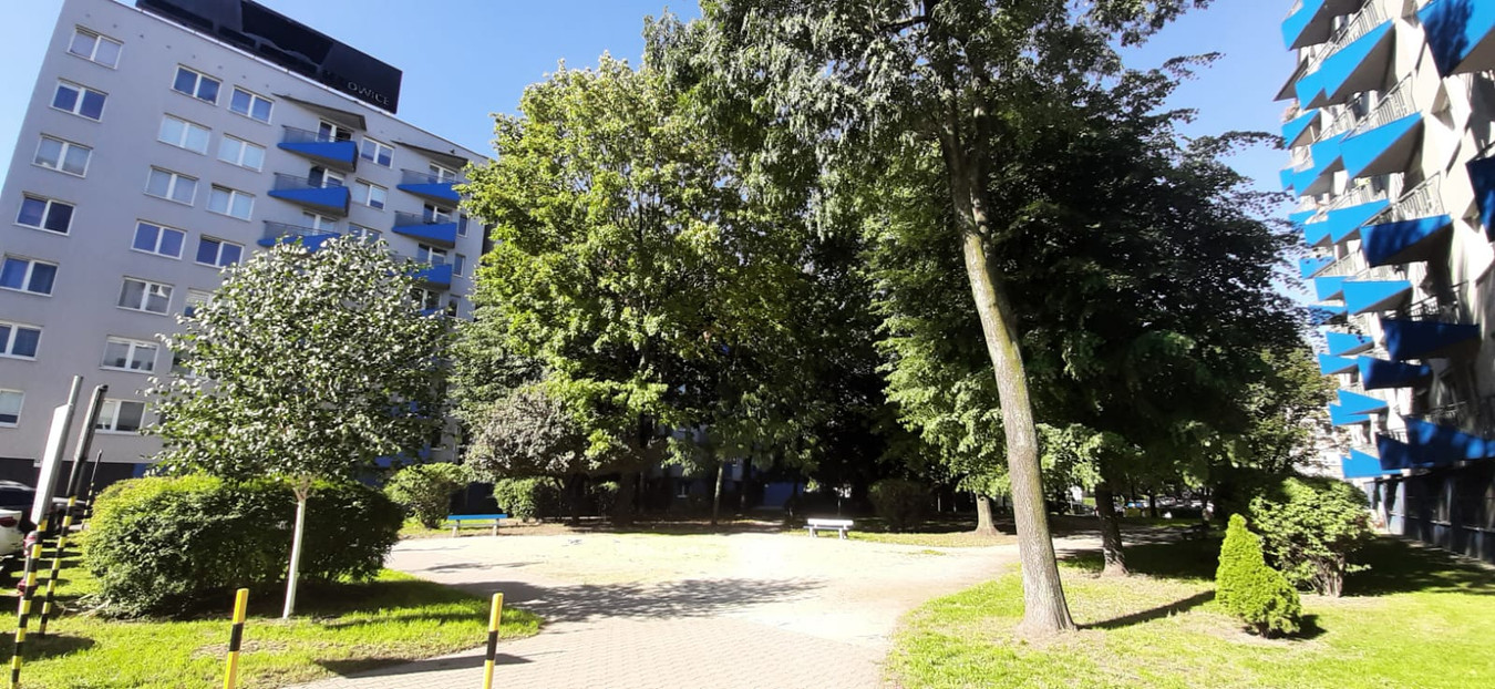 Katowice, Koszutka, Grażyńskiego \"Niebieskie Bloki\" k/ Spodka