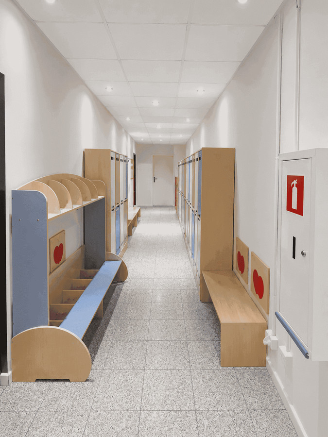497 m² na gabinety, terapię dziecięcą, przedszkole, żłobek - duży parking - Więcej