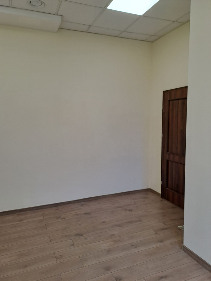 Lokal biurowy 16,5 m² na Rynku w Dzierżoniowie (lokal nr 11) - Widok 2