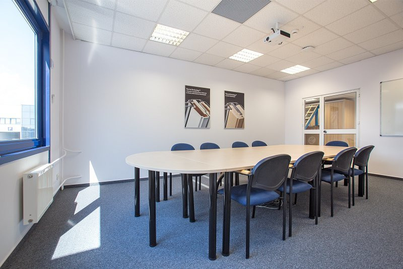 Bezpośrednio -biuro 360 m² -ul Muszkieterów Okęcie - Widok 3