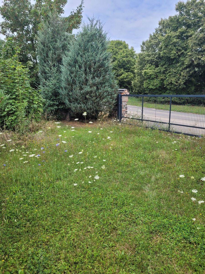 Urokliwie zlokalizowana działka budowlana - Widok 2