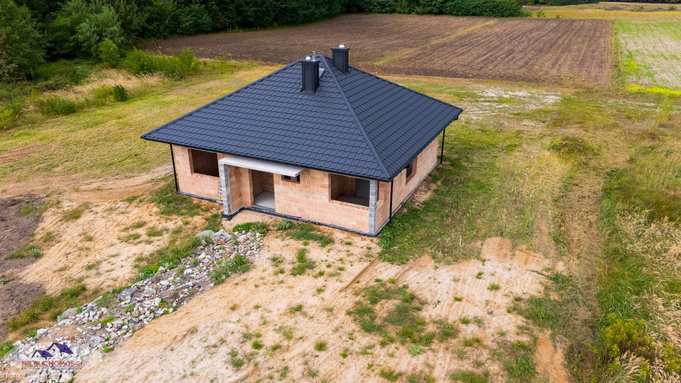 Kuća, 98 m², zemljište 1842 m²
