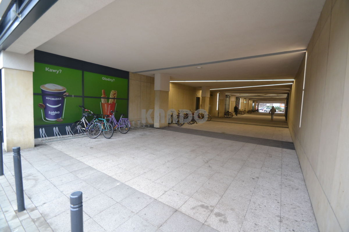 Lokal handlowy 180 m² Legnicka - Widok 3