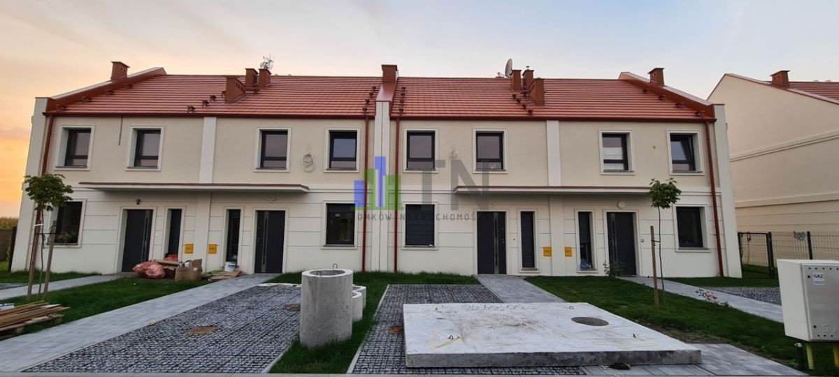 Dom – Czernica, Dobrzykowice - Więcej