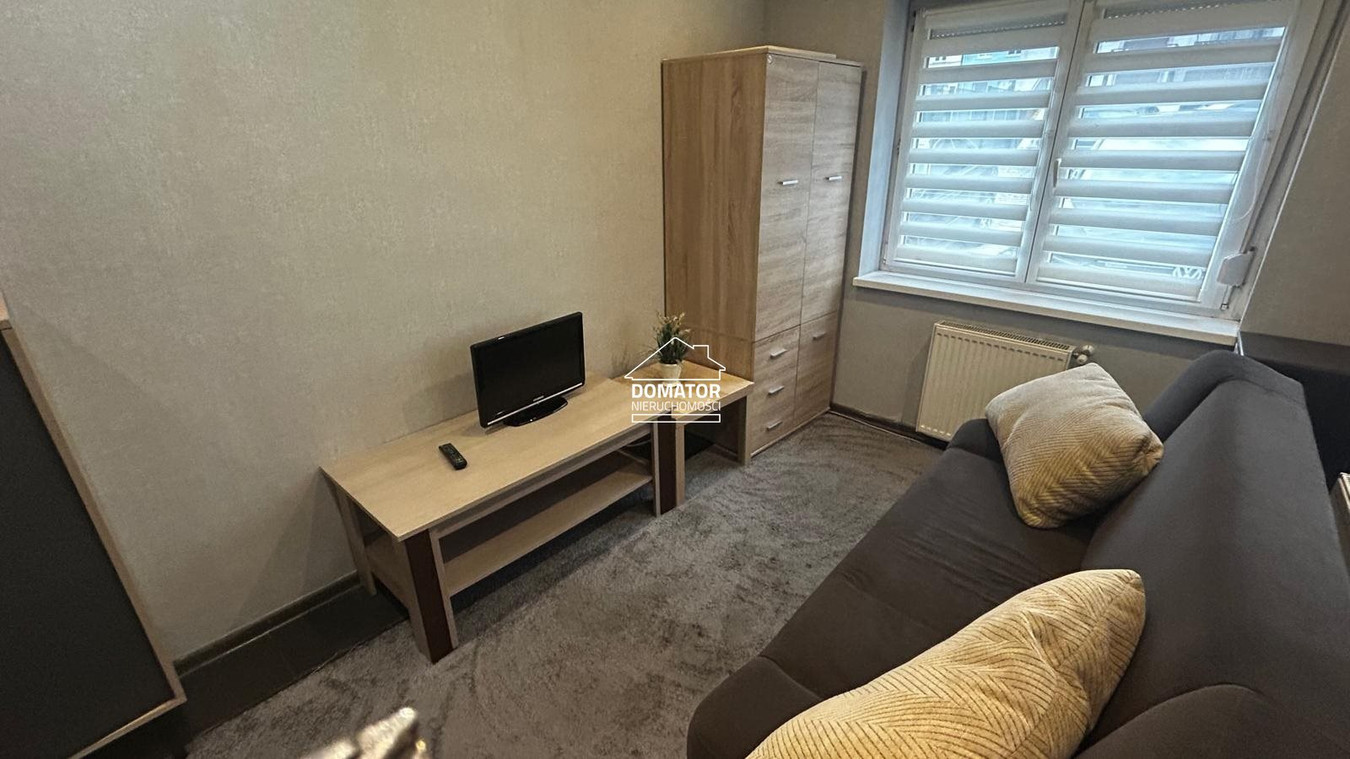 DO WYNAJĘCIA KAWALERKA 24 m² W SAMYM CENTRUM MIAST - Widok 2
