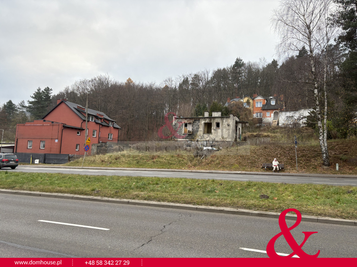Telek, 830 m²