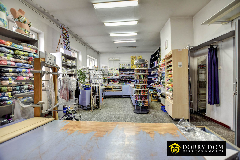 Budynek 300m² z witrynami - Widok 5