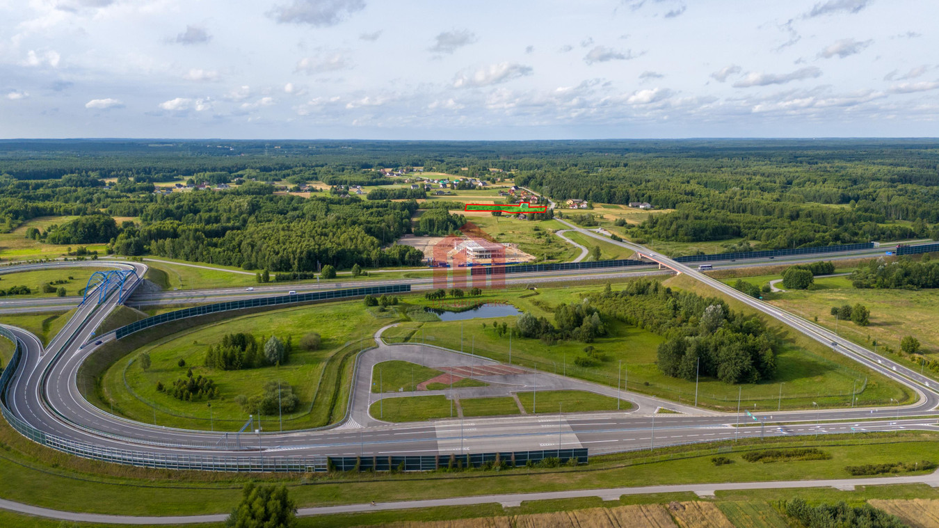 Działka inwestycyjna 500m od Zjazdu z autostrady - Widok 2