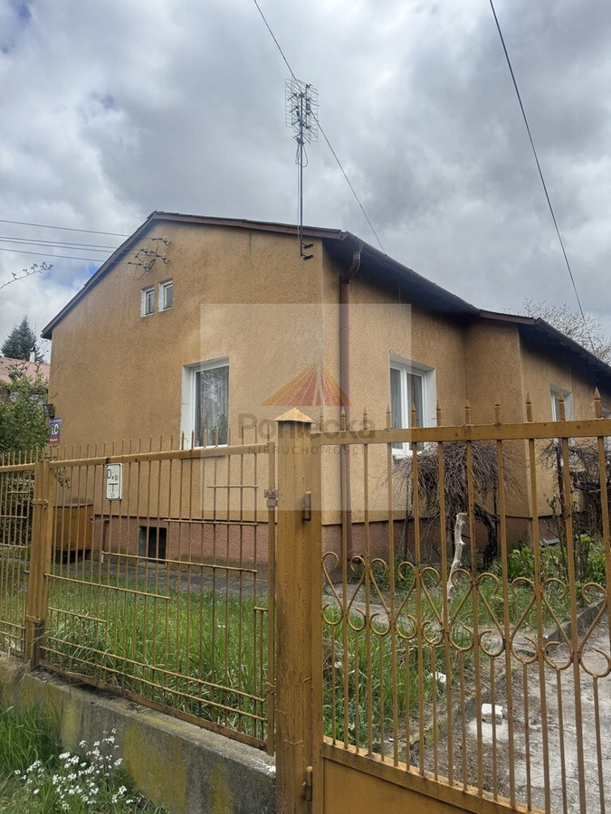 DOM WOLNOSTOJĄCY_DUŻA DZIAŁKA 730m2_MEDIA MIEJSKIE