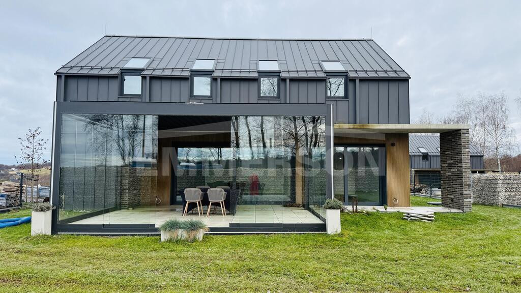 Hus, 221 m², grund 1010 m²