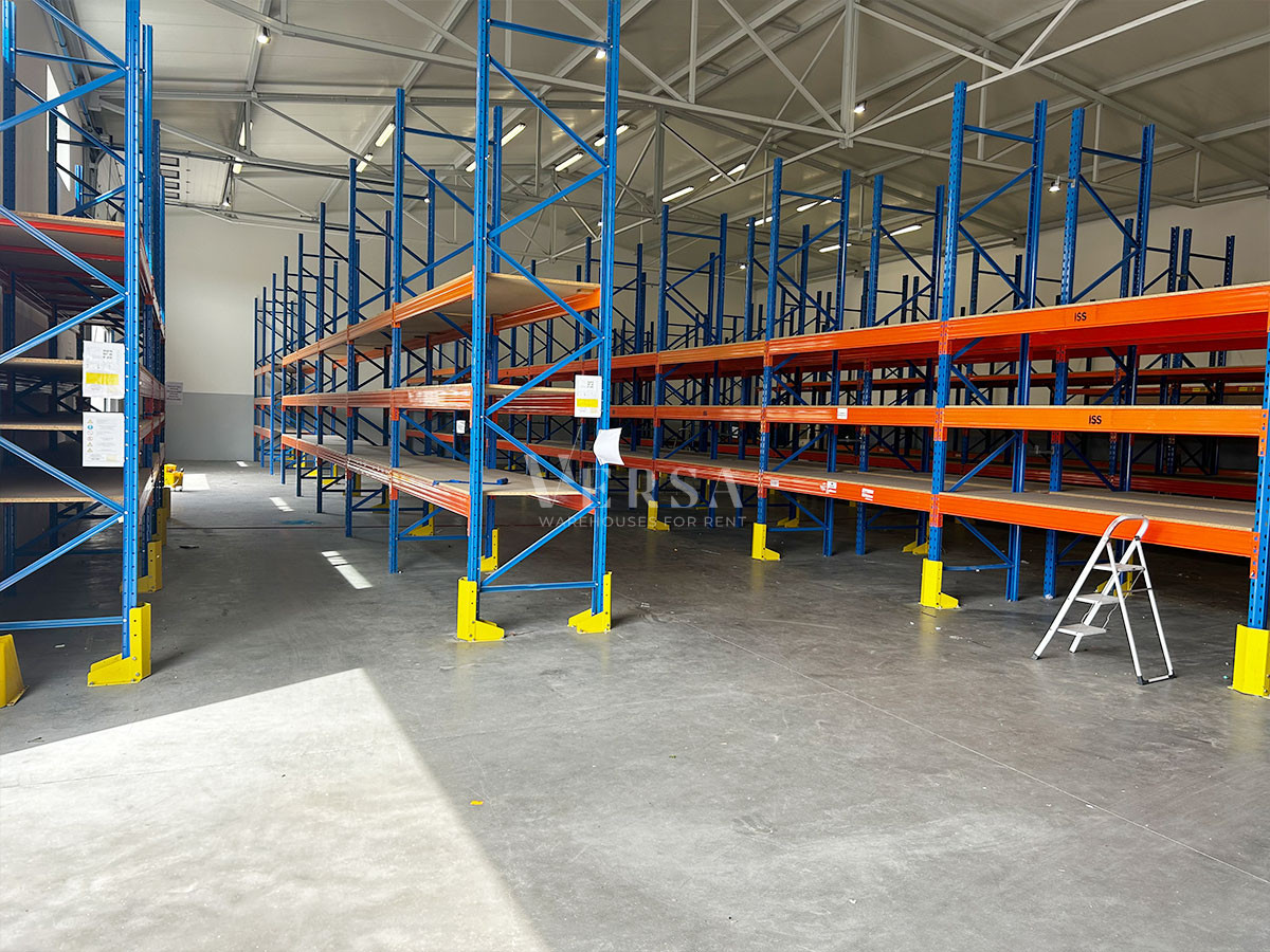 Magazyn z biurem 1050 mkw - Janki - Widok 5
