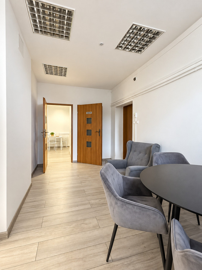 Tuż przy DK 81, duże witryny, 72 m² - Widok 3