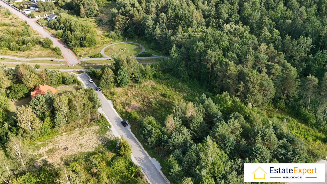 Działka budowlana przy ścianie lasu w Bilczy, gm. Morawica - Więcej