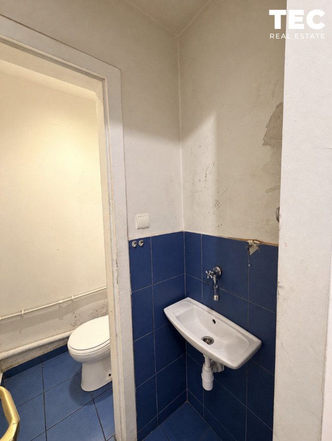 Lokal użytkowy ul. Karmelickiej | witryna - Więcej