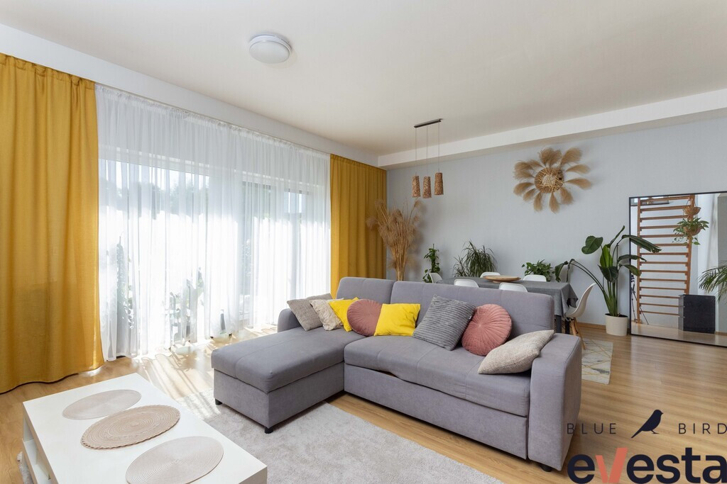 Kuća, 114 m², zemljište 215 m²