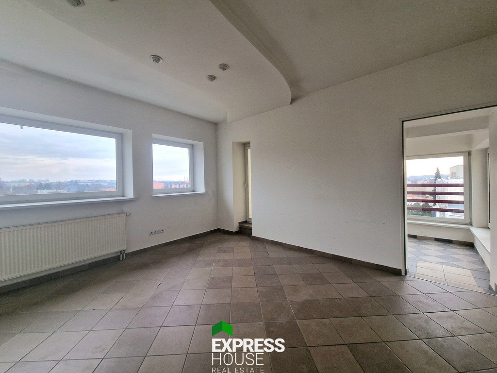 Äripind, 79 m²