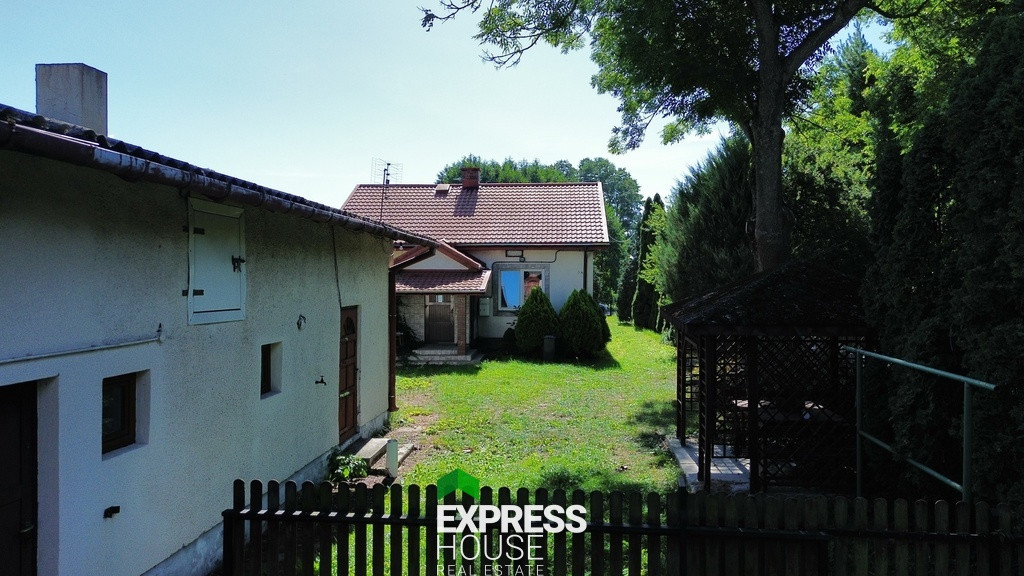 Siedlisko z dużą działką - Widok 3