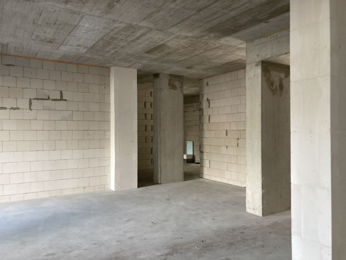 Duży lokal z placem zabaw przy metro Mińska - Widok 5