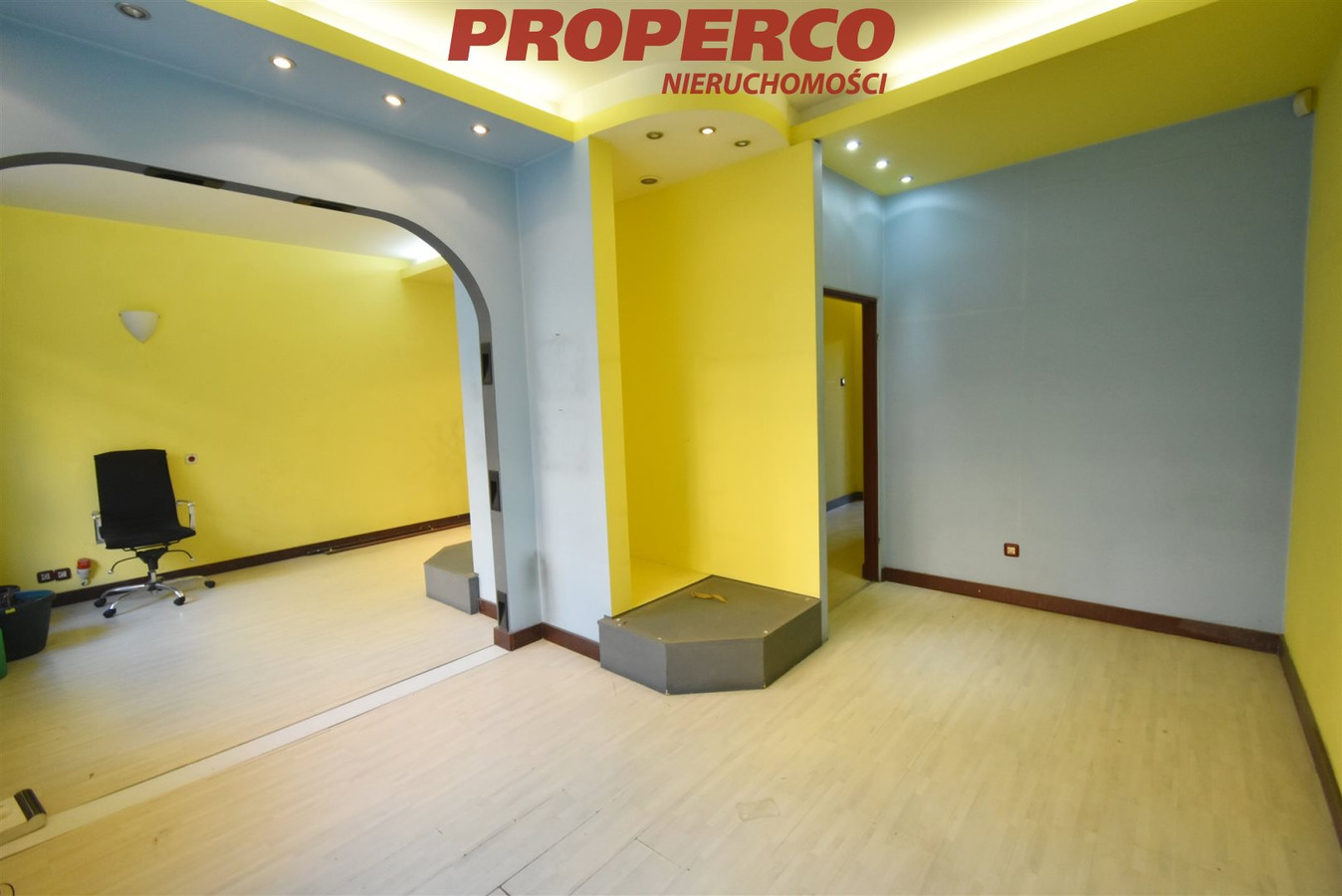 Lokal handlowo-usługowy, parter 70 m², Centrum - Widok 2