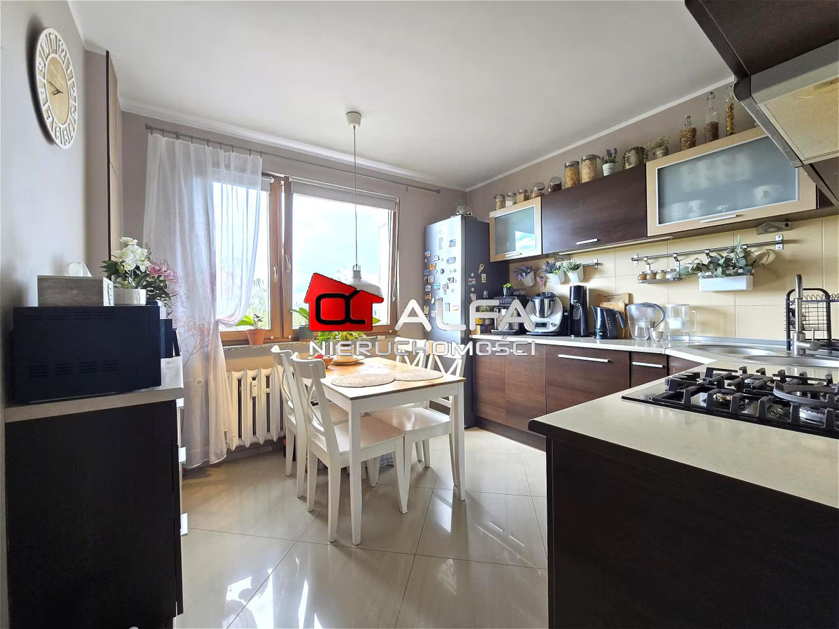 Apartment in Żarów, Osiedle Piastów, powiat świdnicki - View 2