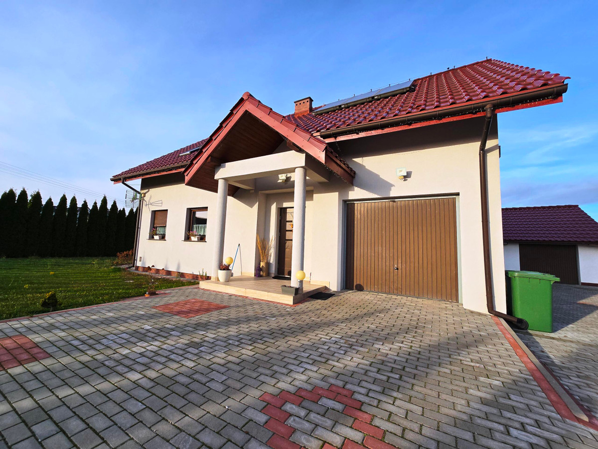 Przestronny dom na dużej działce - Pszenno
