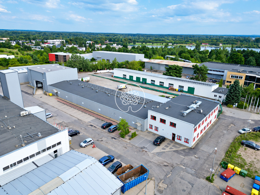 Obiekt handlowo-magazynowy z biurami, 2129m2