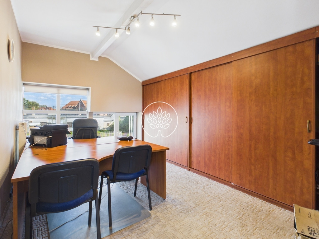 Lokal biurowy 70m 2 do wynajęcia ul. Chrobrego - Widok 5