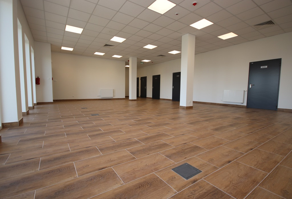 Nowoczesny, z klimantyzacją 175 m2 Dworzysko