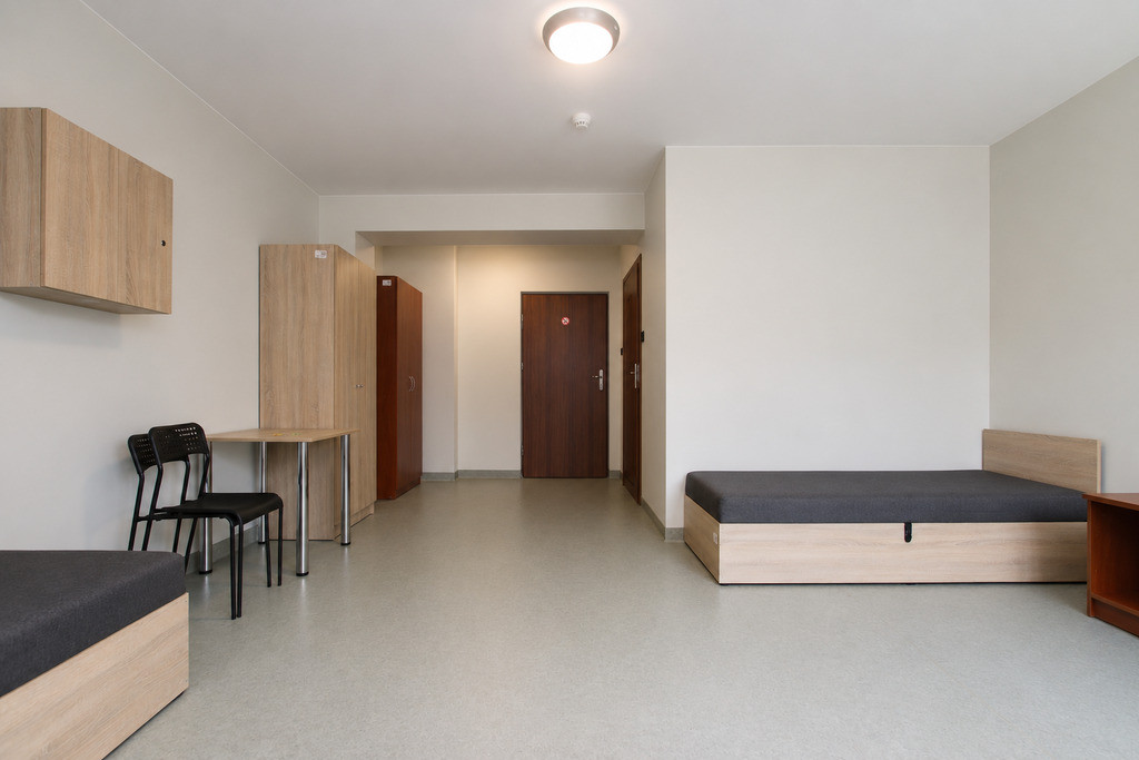 Hostel przy lotnisku w Jasionce - na SPRZEDAŻ - Widok 4