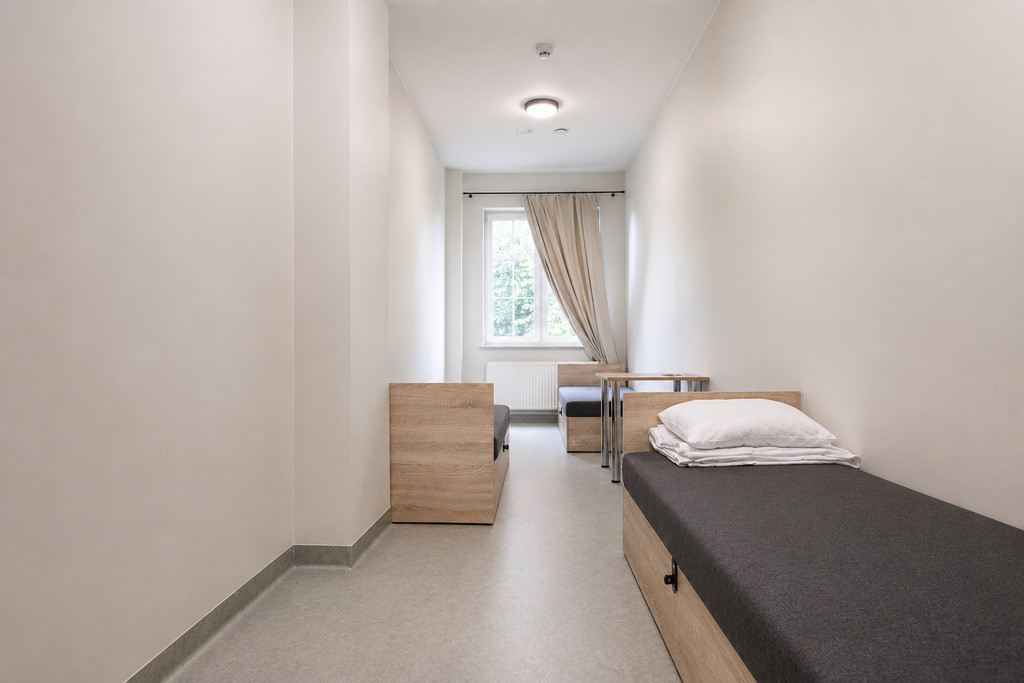 Hostel przy lotnisku w Jasionce - na SPRZEDAŻ - Widok 3