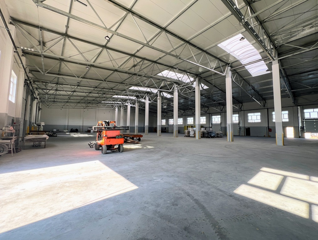 Hala wysokiego składowania 2100 m², mieszkania - Widok 3
