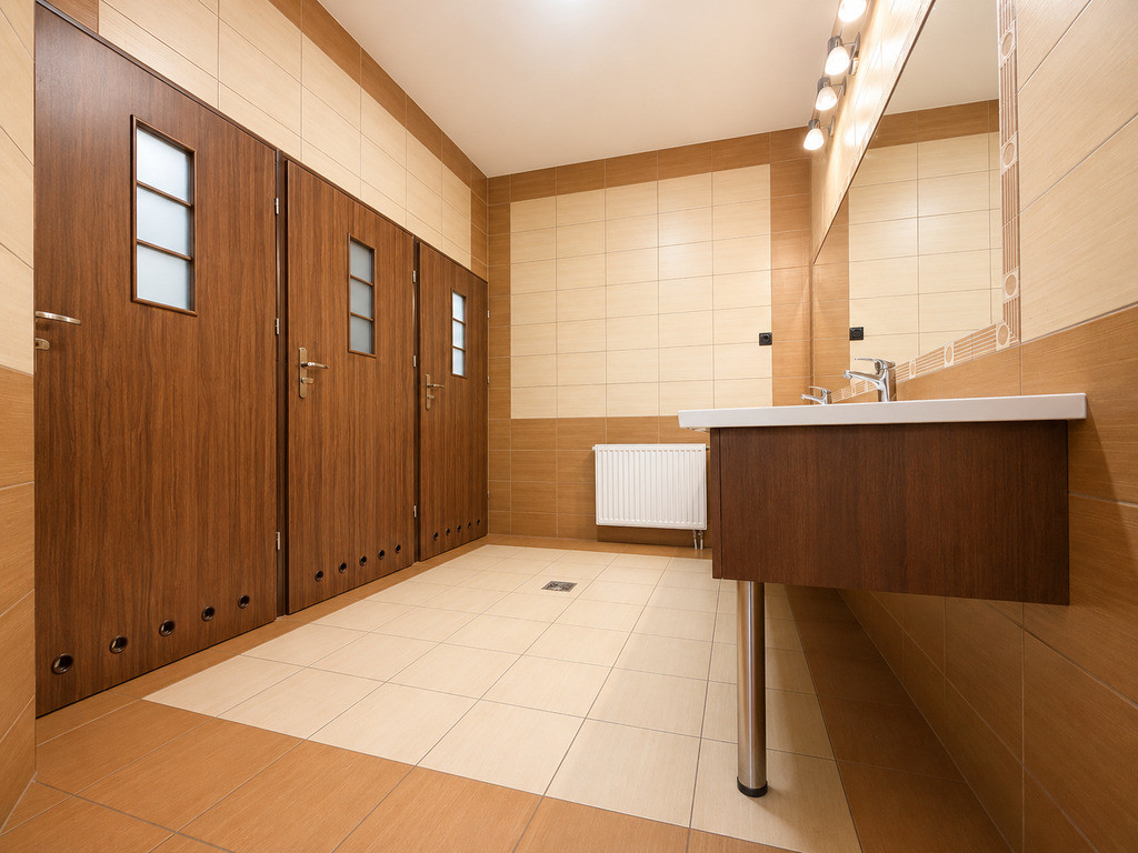 Hostel przy lotnisku w Jasionce - na SPRZEDAŻ - Więcej
