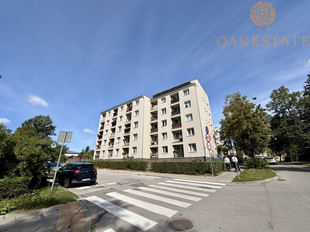 Kawalerka ul Lecha 19 Czarnów ogrodzony parking