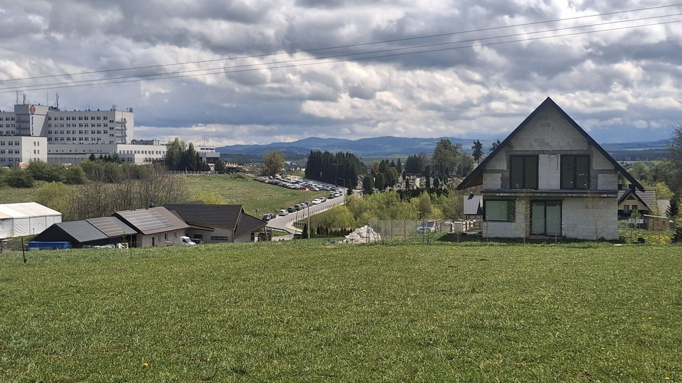 Kształtna działka w Nowym Targu - Widok 4
