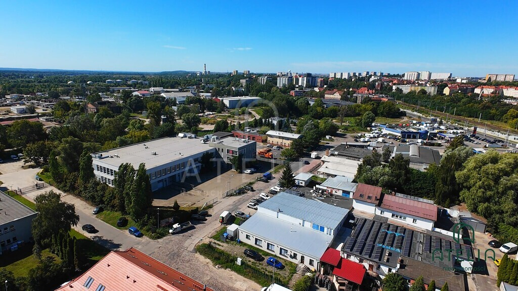 OBIEKT PRODUKCYJNO-MAGAZYNOWY Z BIURAMI - Więcej