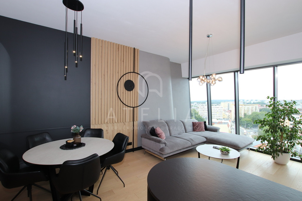 Apartament 3 pokoje z loggią w Hanza Tower