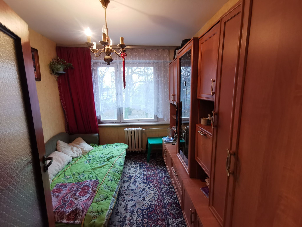 Mieszkanie 4-pok., I piętro, 2 piwnice- Złotów (centrum) - Widok 6