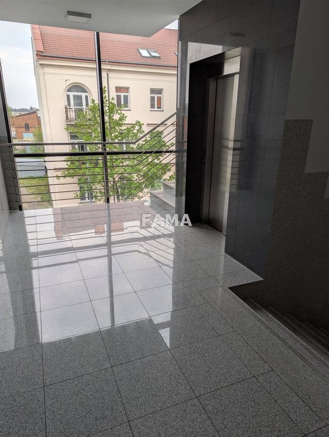 Centrum, teren zamknięty, 3-pok., 50 m², miejsce p - Widok 3