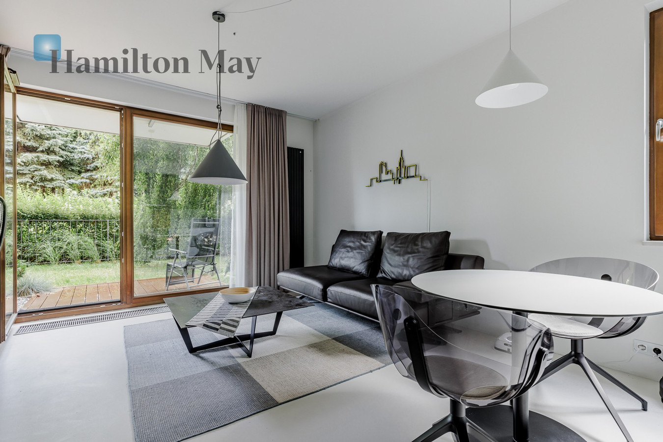Stylowy apartament z ogródkiem