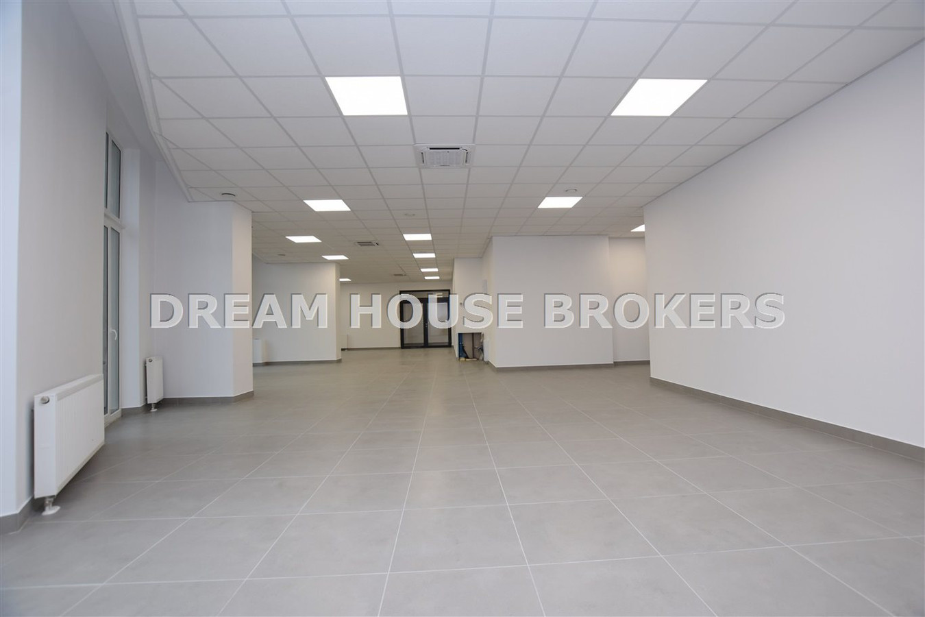 Lokal na wynajem w ST55! 120 m² - Więcej