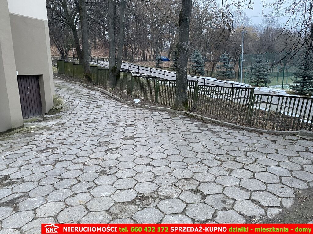 Garaż w budynku ul. Kalinowszczyzna - Widok 5