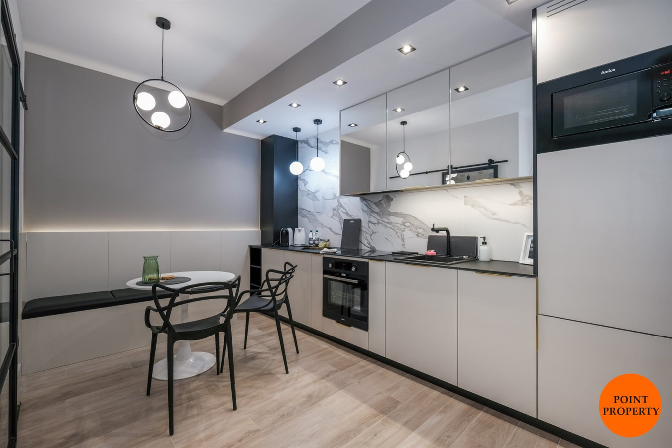 Salon z kuchnią+sypialnia, ok. Narutowicza - Widok 2
