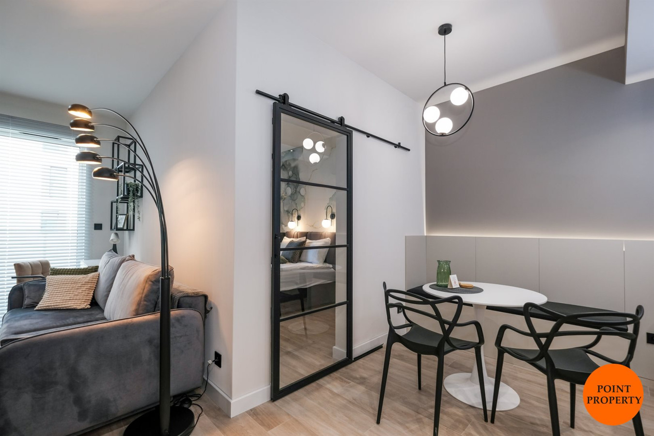 Salon z kuchnią+sypialnia, ok. Narutowicza - Widok 6