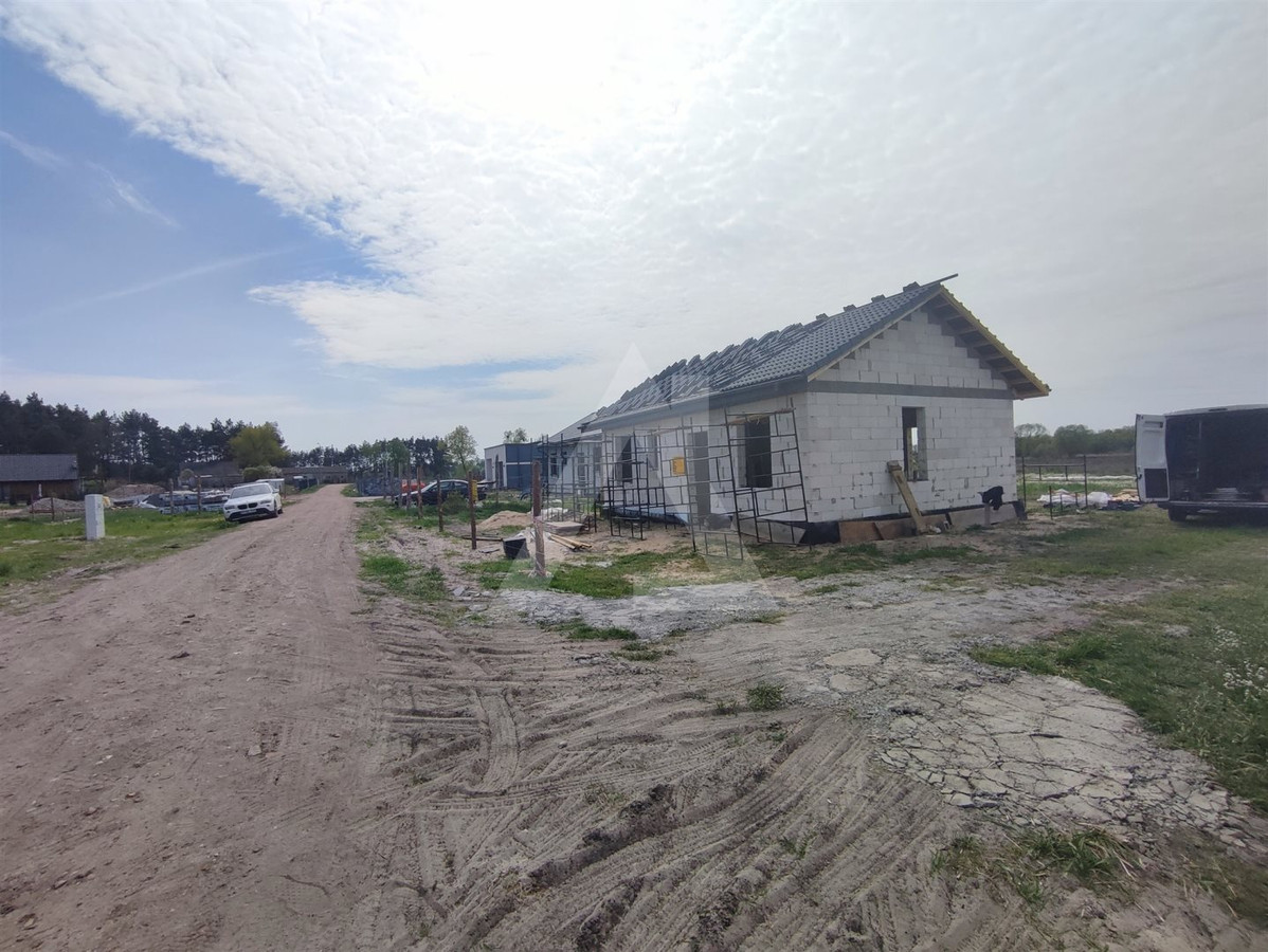 Dom 61 m², stan surowy otwarty, działka 773 m² - Widok 4