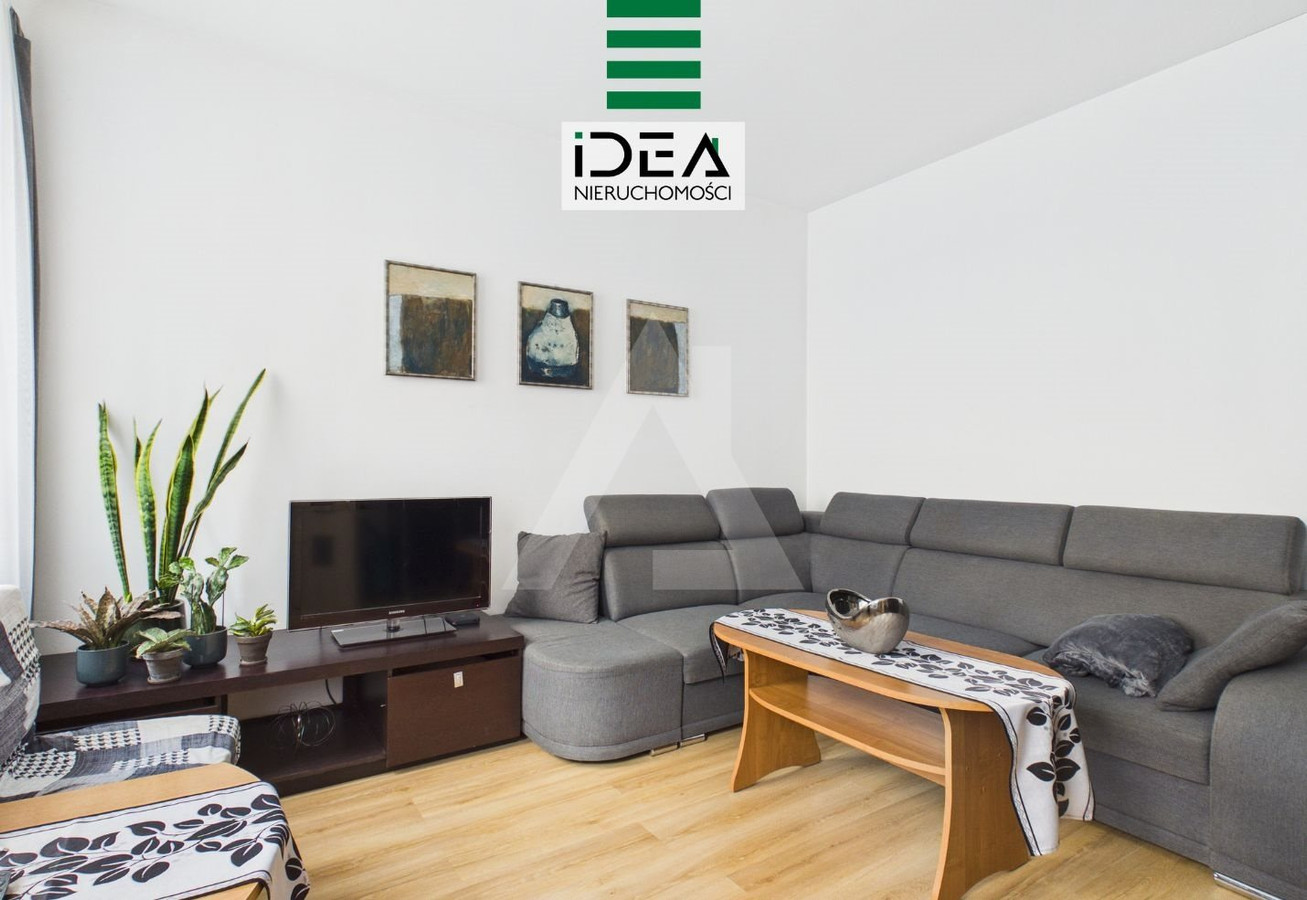 Casa, 245 m², terreno 689 m²
