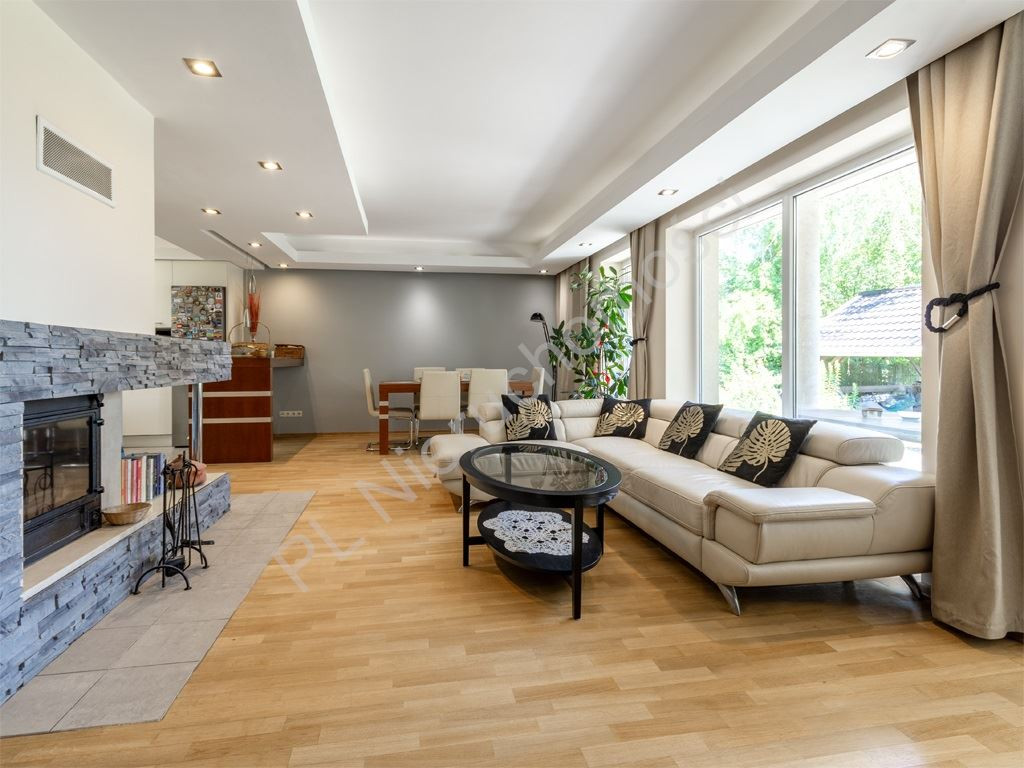 House, 234 m², land 1608 m²